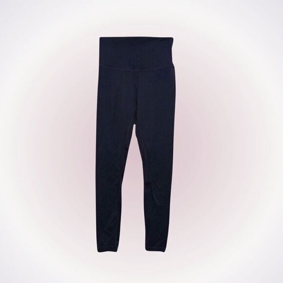 Lululemon black cropped leggings | Sz 4 (NO SIZE TAG) - Picture 1 of 3